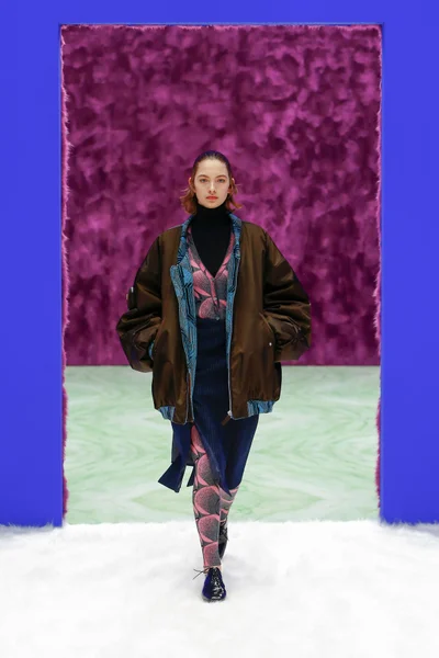 Look 22